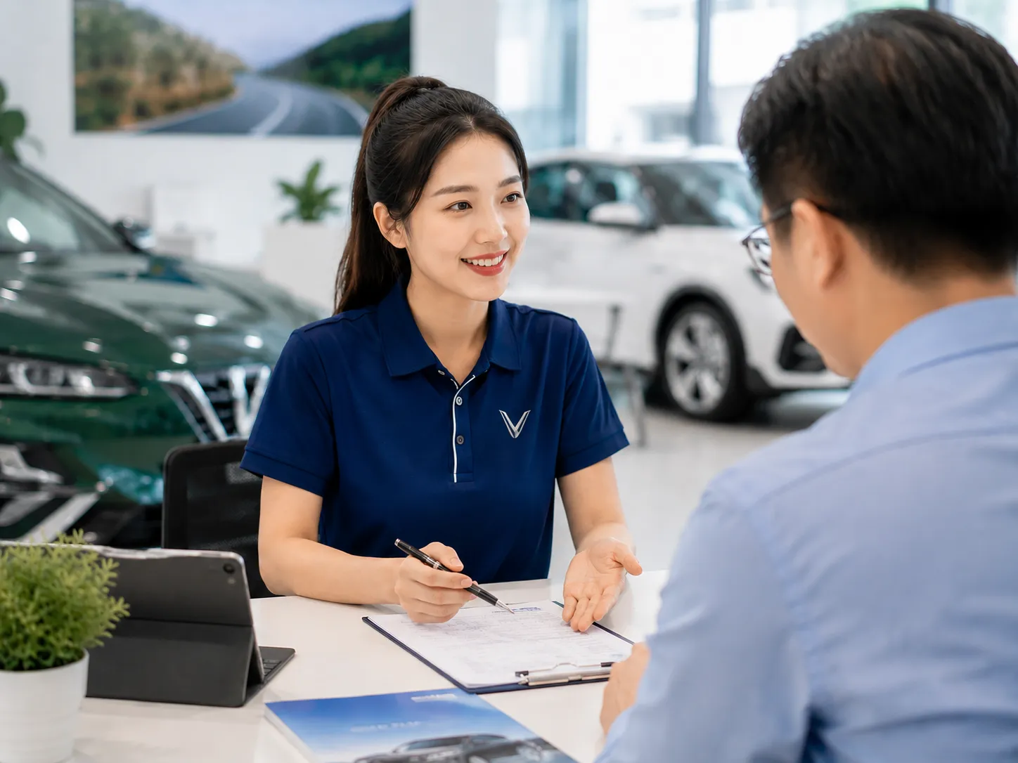 NHÂN VIÊN TƯ VẤN BẢO HIỂM